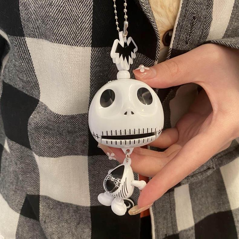 Halloween Skull Pendant Decoration – Moving Head Charm & Gift