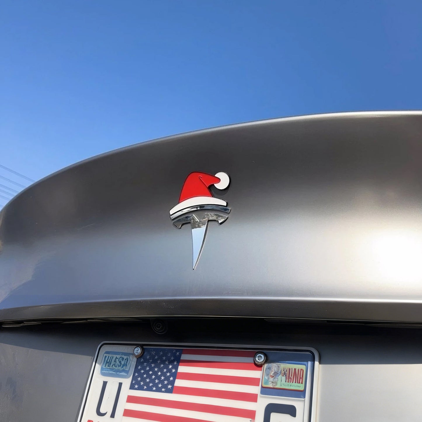 🔥Last Day - 49% Off🔥3D Santa Hat Tesla Emblem Badge for Christmas